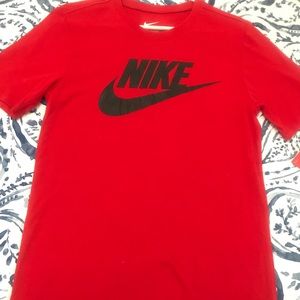 Men’s Nike T-shirt